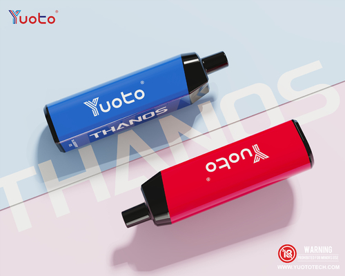 O pacote árabe Yuoto Thanos 5000 sopra bateria de lítio 650mAh líquida Mesh Coil Rechargeable Vape de 14ml E