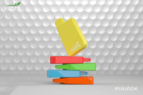 Yuoto Mini Box 700 sopra o E-suco descartável 2.3ml da bateria 450mAh do sabor de Vape 15